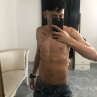 max_wells's Profile Pic
