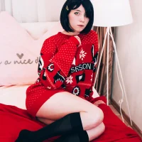 AliceAmes' Avatar Photo