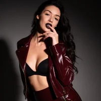 MicheleSantiago's Avatar Pic