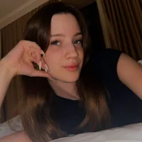 Alison_kisss