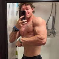 صورة الملف الشخصي لـ muscledaddy69420