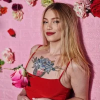 Slika avatara modela KimPoshhh