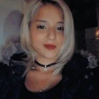 Clara-holyblonde18's Profile Pic