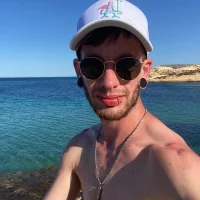 Skinnyftmboy's Profile Pic