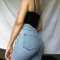 BriANNA_A Φωτ, Προφίλ
