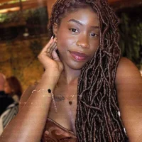 MichellePose: εικόνα άβαταρ