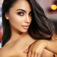 VictoriaLo's Profile Pic