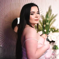 SweetNellie model avatar