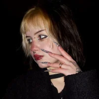 LiyaLuna 頭像圖片