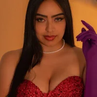 nina_glow