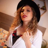 eva_kurly's Profile Pic