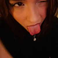 Claireredfield's Avatar Pic