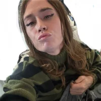 EllieLoveBug's Profile Pic