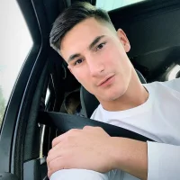 Gambar Profil RickyTucker