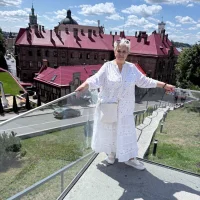 LanaRozzi60's Avatar Pic