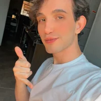 shiroferraz's Profile Pic