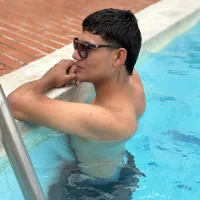 Handsomeboyss20's Avatar Pic
