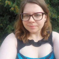 ElsaJuicy's profilbilde