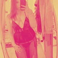 anais_phoenix's Profile Pic