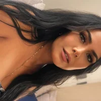 pink_black1 Φωτ, Προφίλ