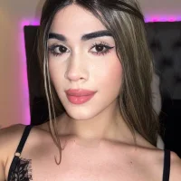 _valentina_gaviria Adlı Modelin Avatarı