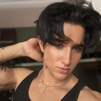 ChristianLevine_ Gambar Avatar