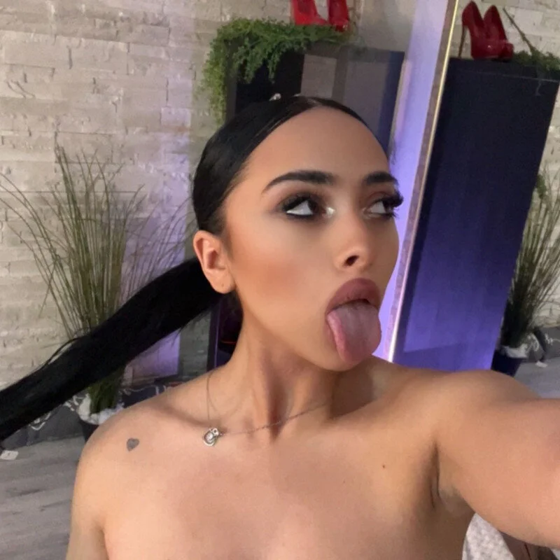 Cupcake_Izzy Stripchat profile image