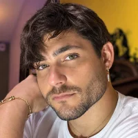 GA_College_Bi_Guy_69 webcam model