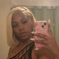 blossom1228's Profile Pic