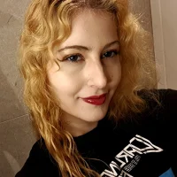 Slika avatara modela Kiki-wren