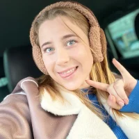 KailaVoss' Avatar Pic