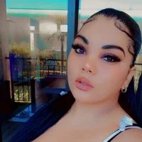 HUGE_TITS69's Profile Pic