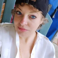 stella_barz's Avatar Pic