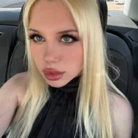 EllieVee Stripchat