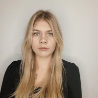 EmalyShan's Profile Pic