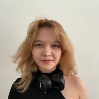 LisaLanne's Profile Pic