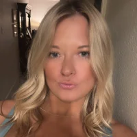 fallonfuxx's Avatar Pic