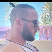 Emkay696's Profile Pic
