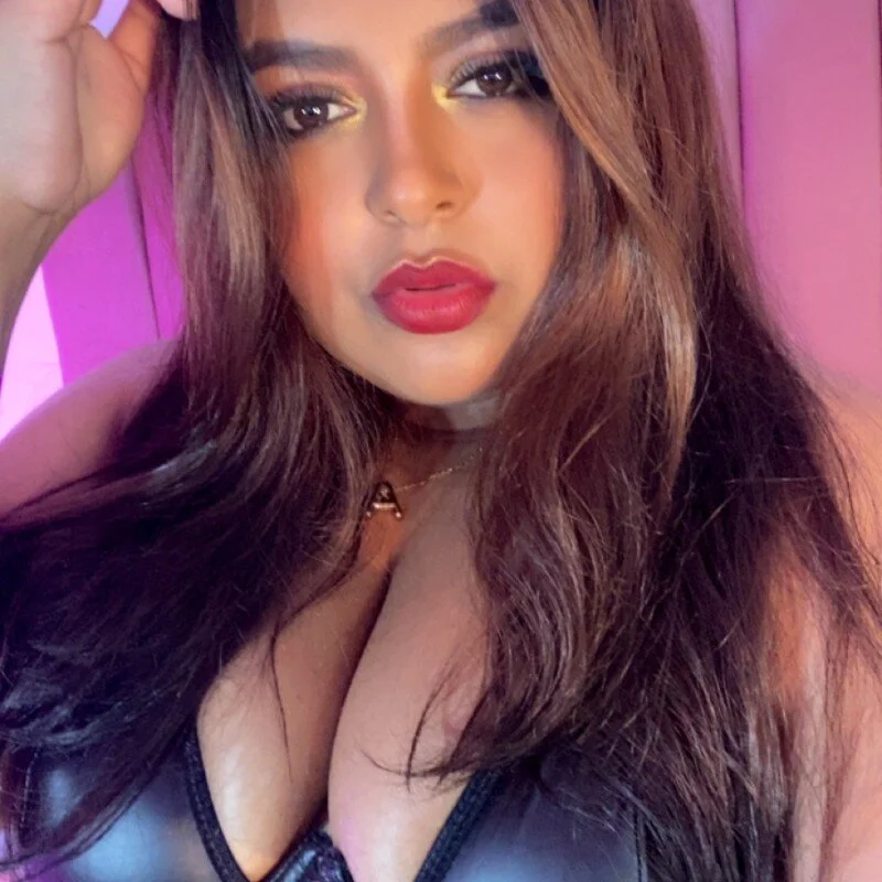 Hela_Collins