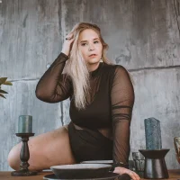 Dolly_Bright's Profile Pic