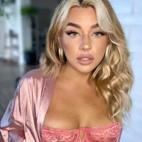 Rileyreignxxx's Profile Pic