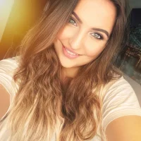 AliceDesmee Poză avatar