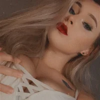 Kikicrushxoxo's Profile Pic