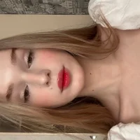 Alicefezz's Profile Pic