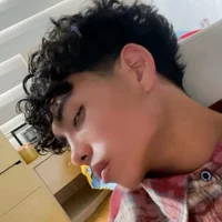 Santiiiii_699