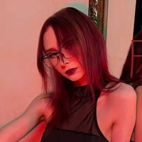 ElliLynn's Profile Pic