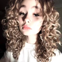 Sabrinacurly Poză avatar