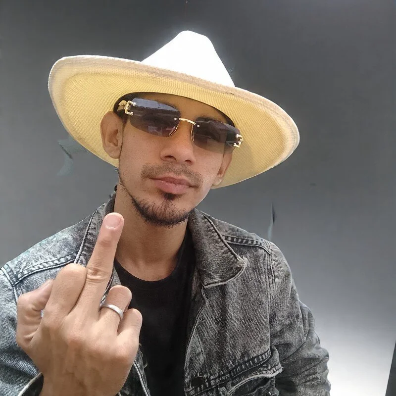 littleKingfire profile photo