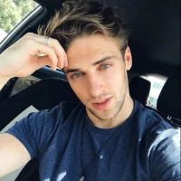 leon-vit's Profile Pic