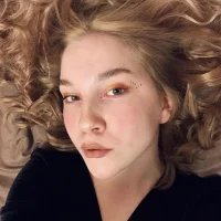 صورة الملف الشخصي لـ EllieMoony